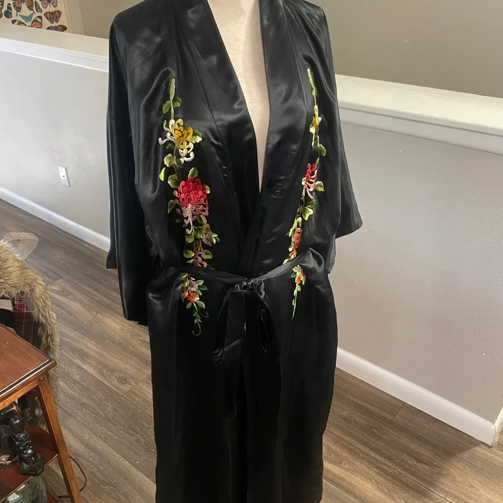 Vintage Golden Dragon Black Silk Embroidered Kimono Robe Floral Chinese - Picture 13 of 16